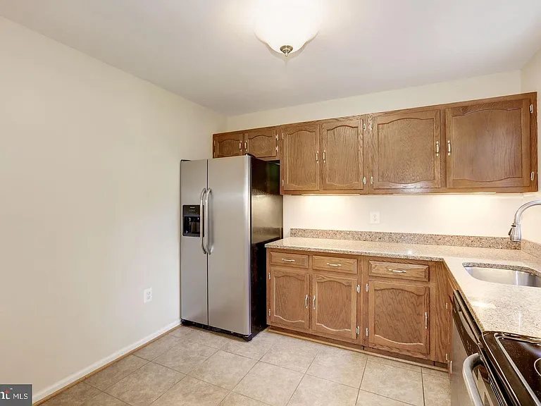 9816 Oakdale Woods Ct — Photo 5