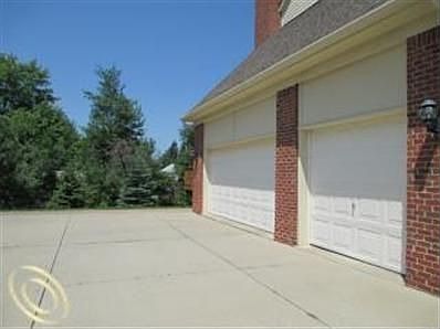 3rd image of 3403 Oxford W