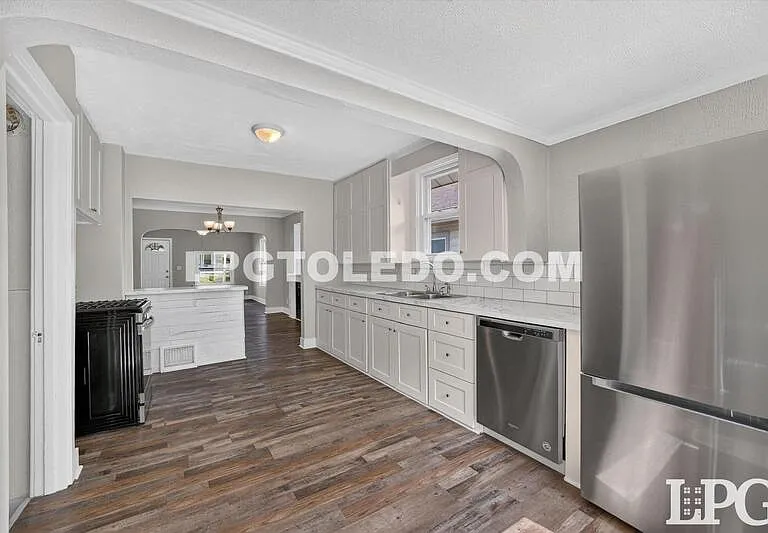 544 Woodsdale Ave — Photo 15