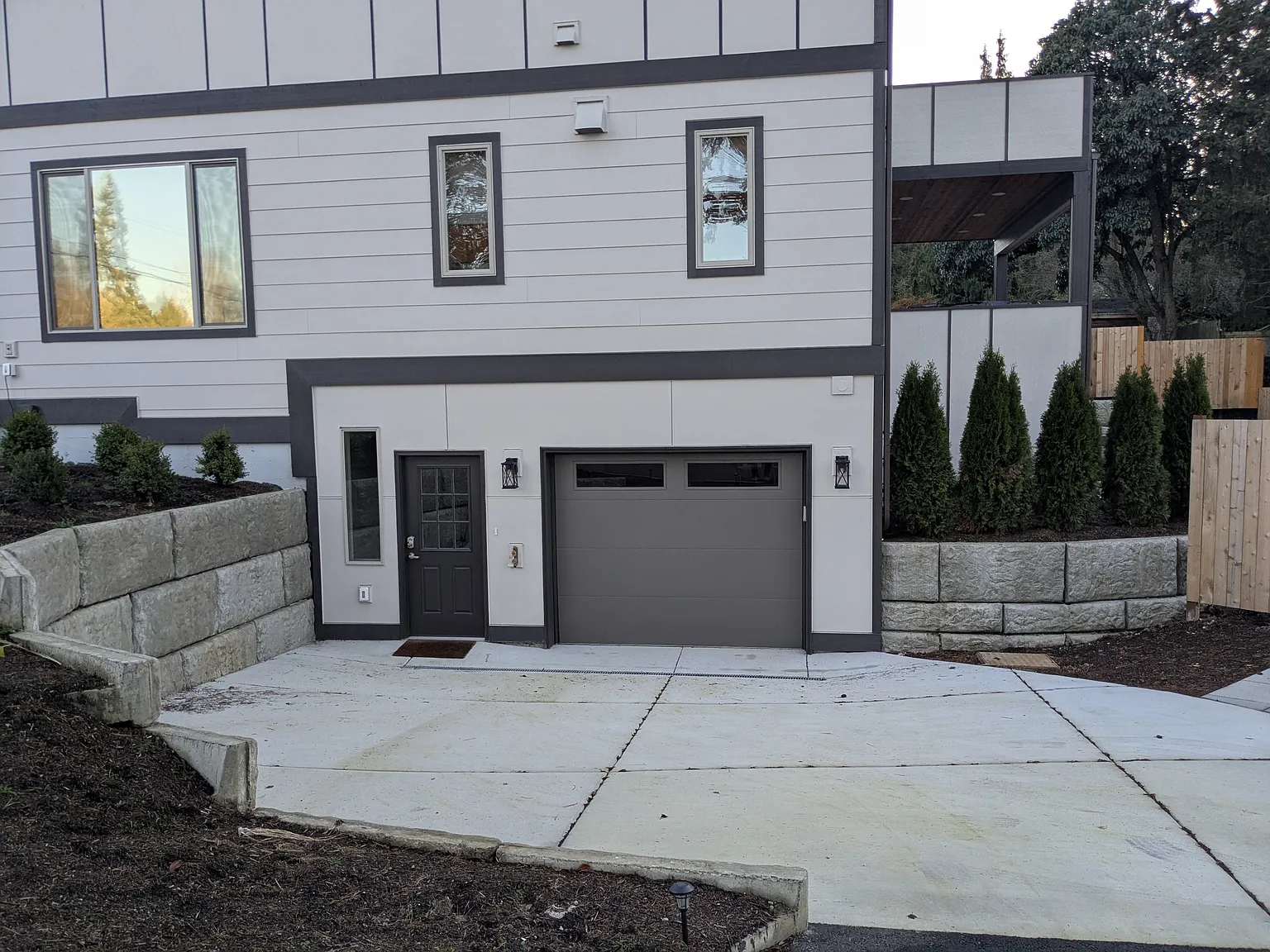 2 bed, 1000 sqft, $3,100 — Photo 2