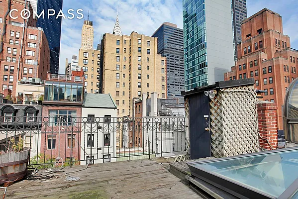 Sold by Compass | media 2