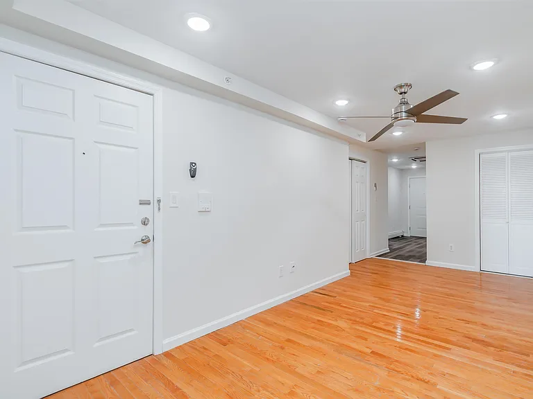 419 Broadway #3 — Photo 6