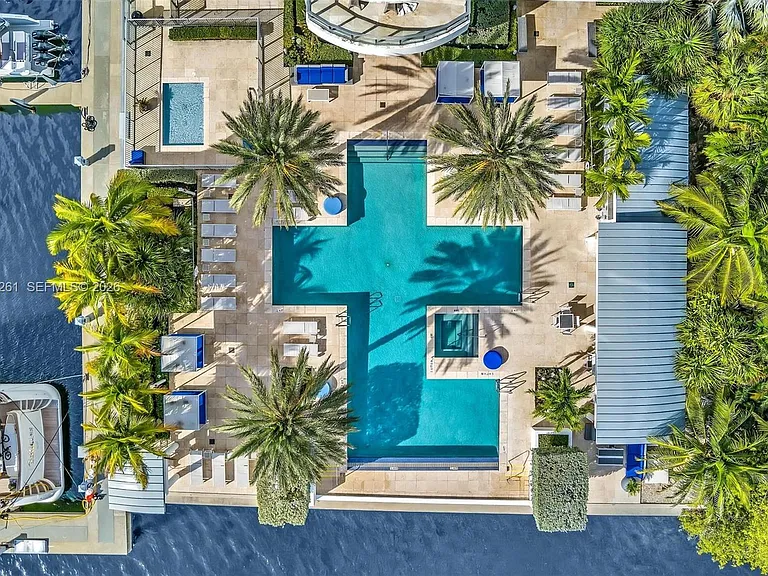 17301 Biscayne Blvd #210 — Photo 34