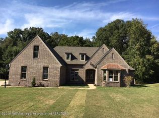 7368 Old South Dr, Olive Branch, MS 38654