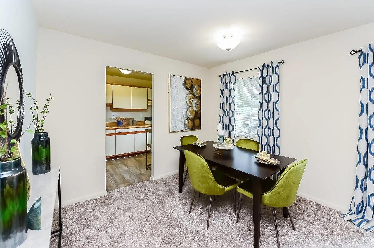 Marchwood Apartment Homes — Photo 3