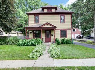 615 E 2nd St, New Richmond, WI 54017