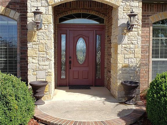 3rd image of 5300 Vernon Dr
