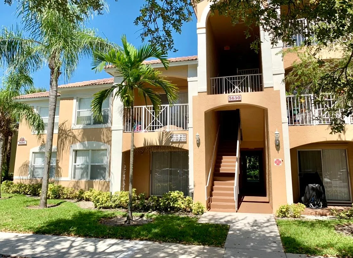 2 bed, 1015 sqft, $2,095 — Photo 1