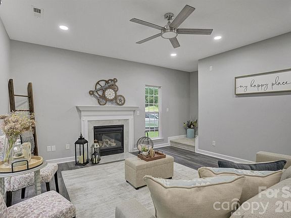 5th image of 520 Grantham Ln