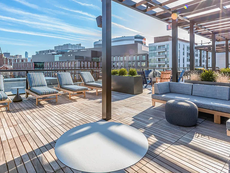 Rooftop Deck and Lounge