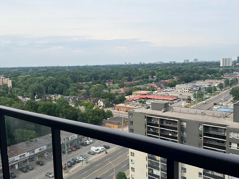 86 Dundas St E #1610 — Photo 2