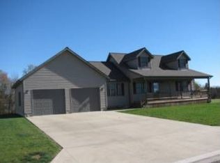 108 Des Moines St, Keosauqua, IA 52565