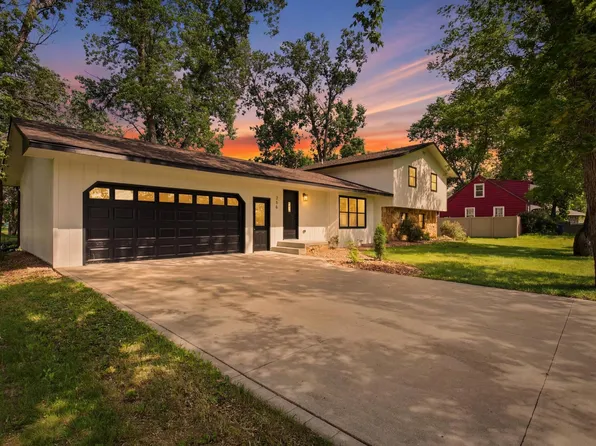 250 School Ave, Brooten, MN 56316