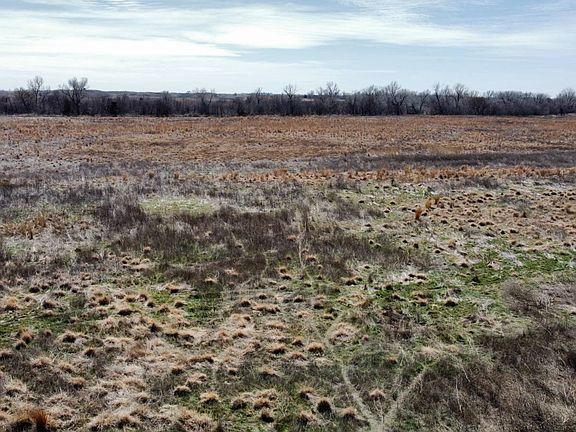 3rd image of 90th North Rd