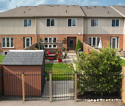 511 Victoria Rd N Photo 1