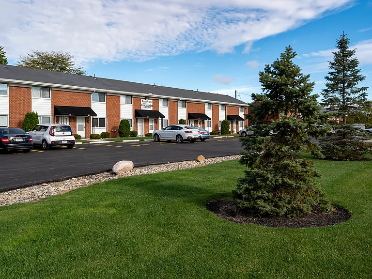 Riverview Apartments — Photo 13