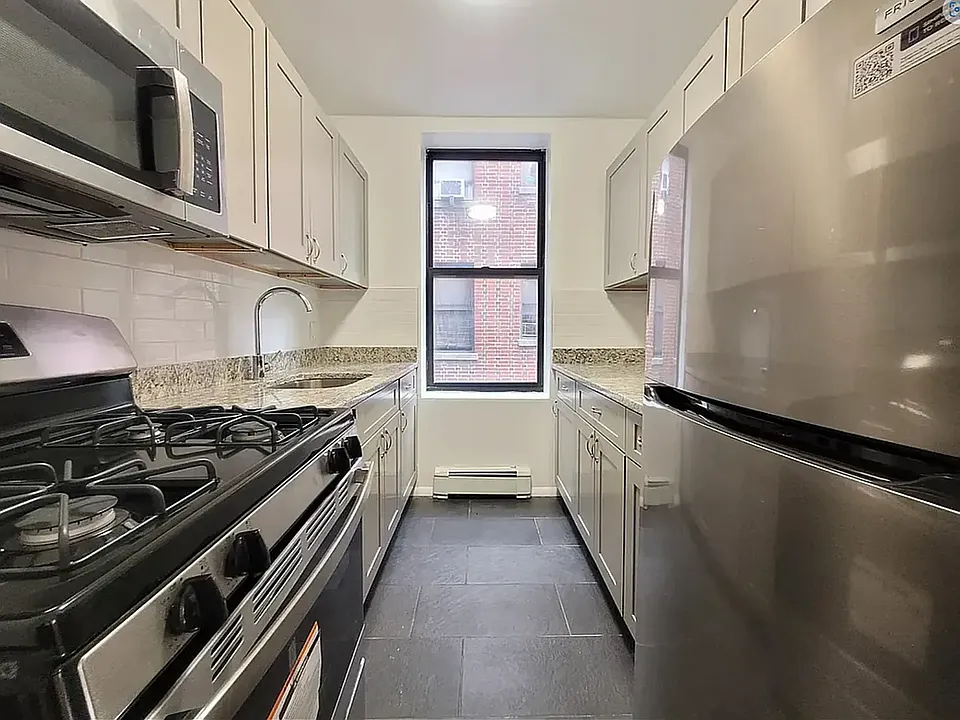 675 Walton Ave #4C