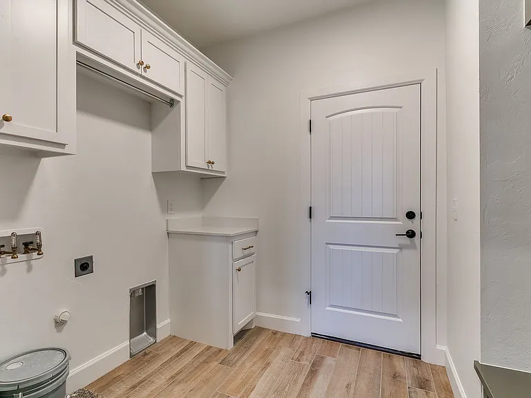 1901 Hollow Crest Ct — Photo 69