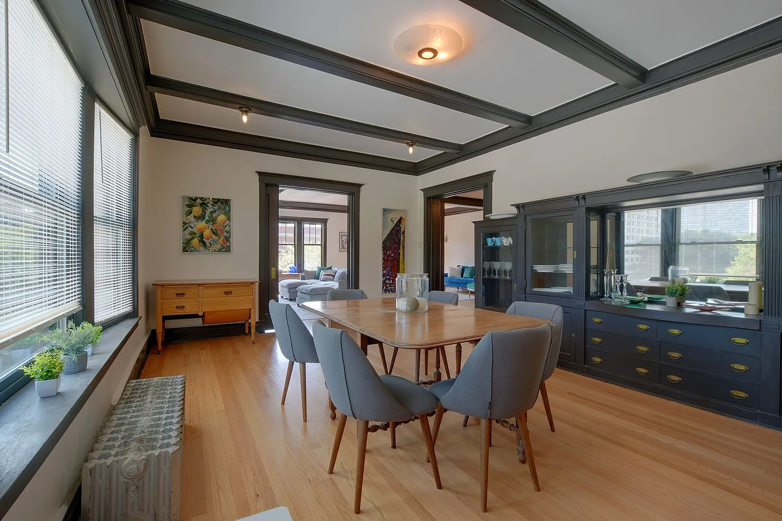 4 bed, 2.0 bath, 1991 sqft, $4,900 — Photo 4