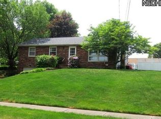 800 Laurann Ave, Tallmadge, OH 44278