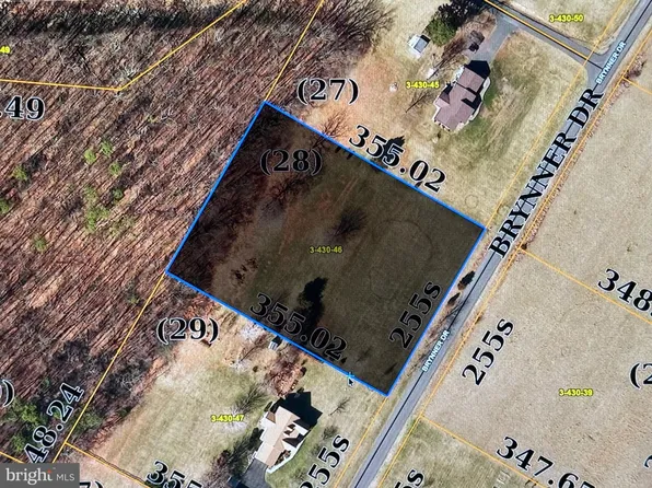 28 Brynner Dr, Petersburg, WV 26847