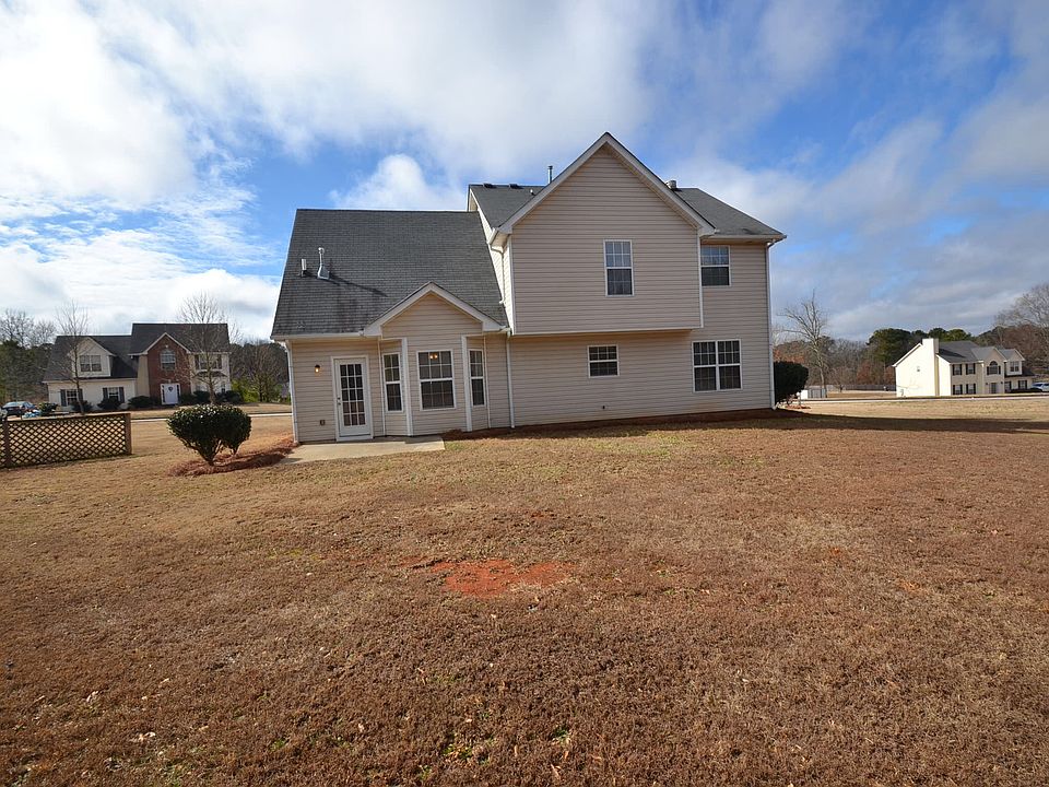 2nd image of 1065 Bateman Dr