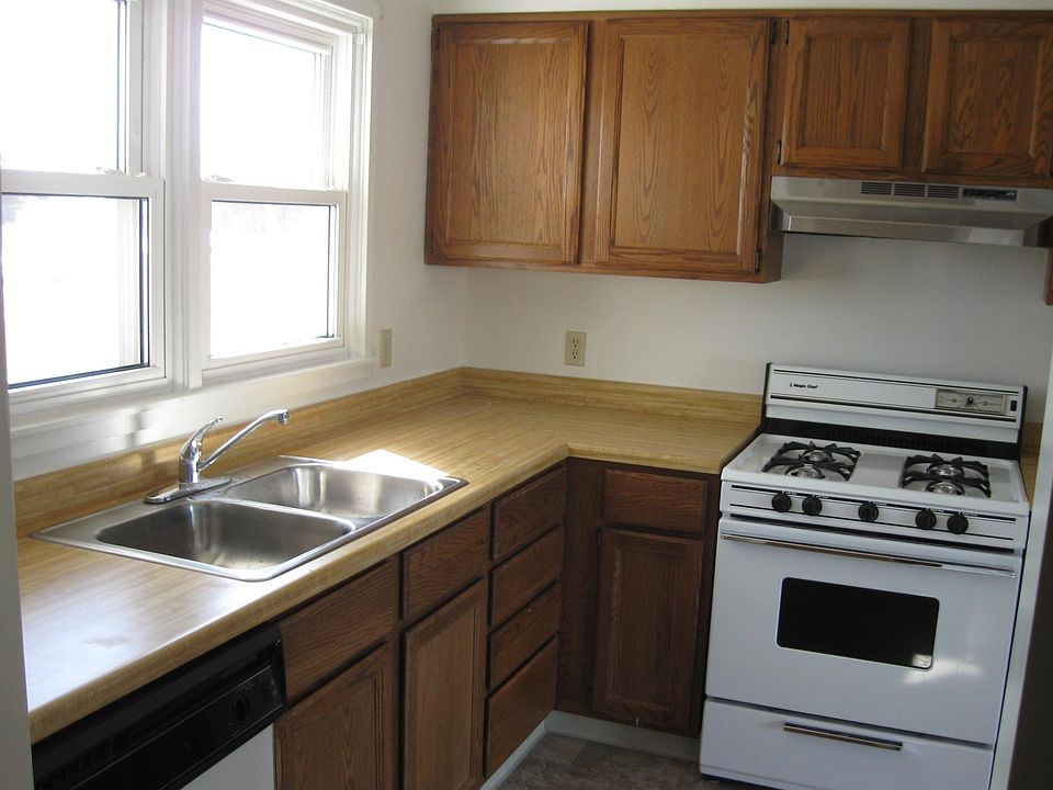 2nd image of 356 Stratofort Dr