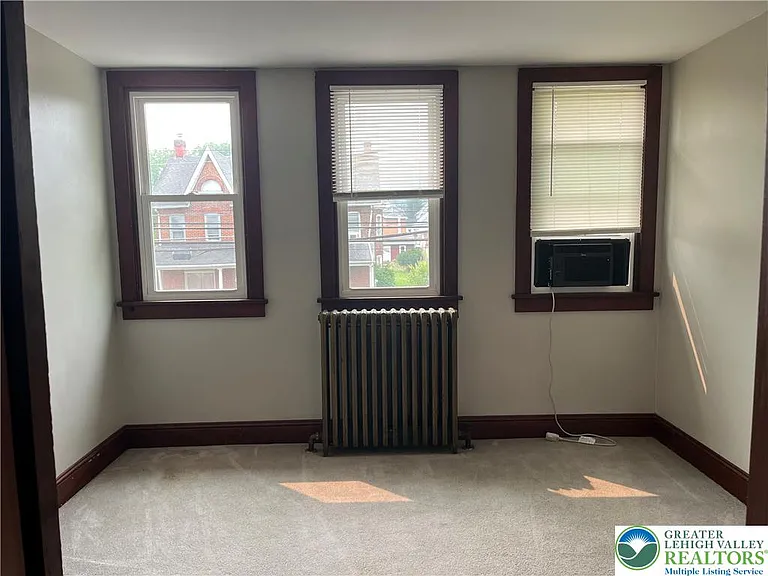 543 W Emaus Ave — Photo 23