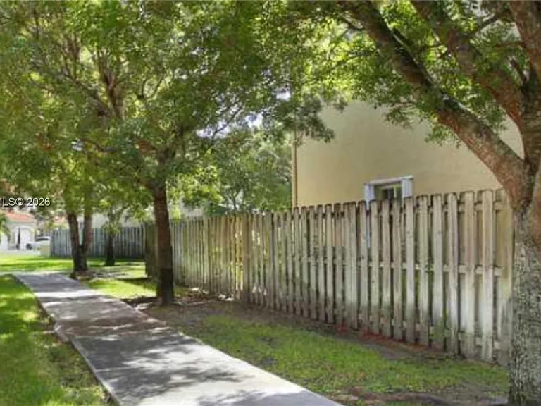 14213 SW 126th Pl — Photo 10