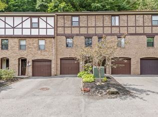 405 Newton Sq, Coraopolis, PA 15108