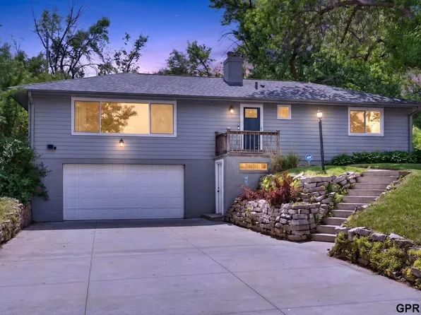 6223 Kansas Ave, Omaha, NE 68104