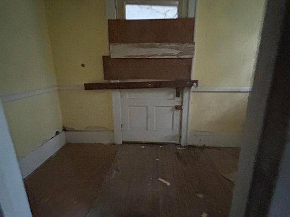 42nd image of 311 N James Street