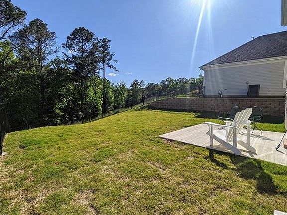 4th image of 414 Live Oak Dr