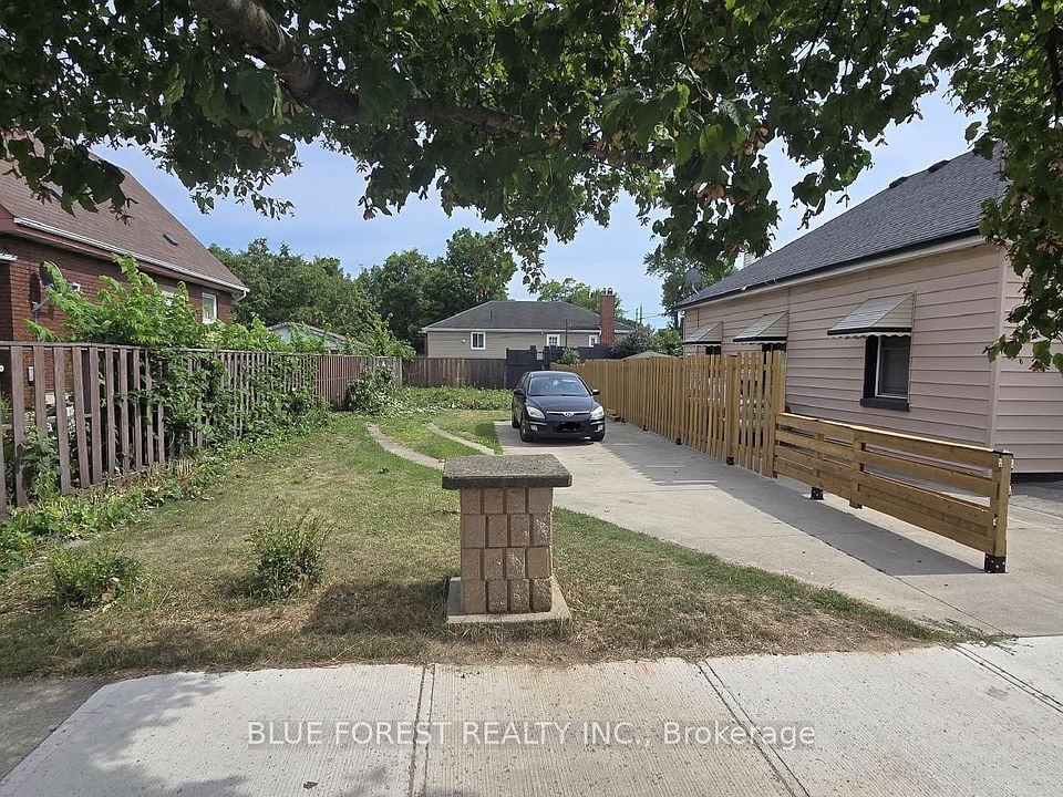 1st image of 899 Trafalgar St