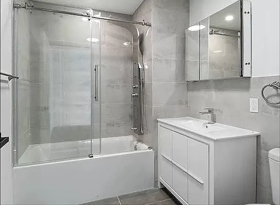Rented by Reavis | media 18
