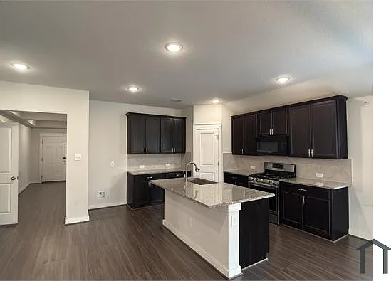 4047 Legend Mdws — Photo 2