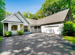 102 Ironwood Ln, Lords Valley, PA