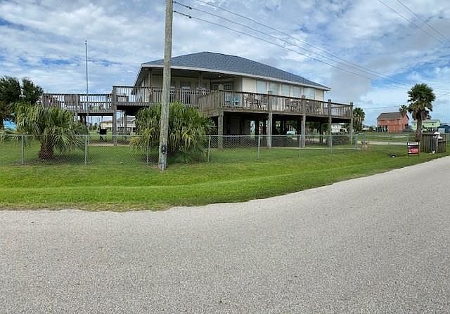 1st image of 970 Gulfview Dr