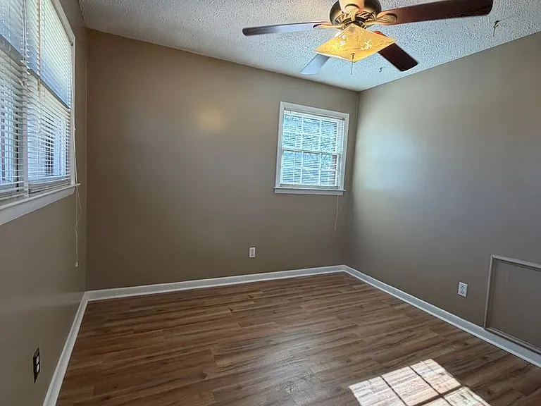 6111 Homestead Rd — Photo 28