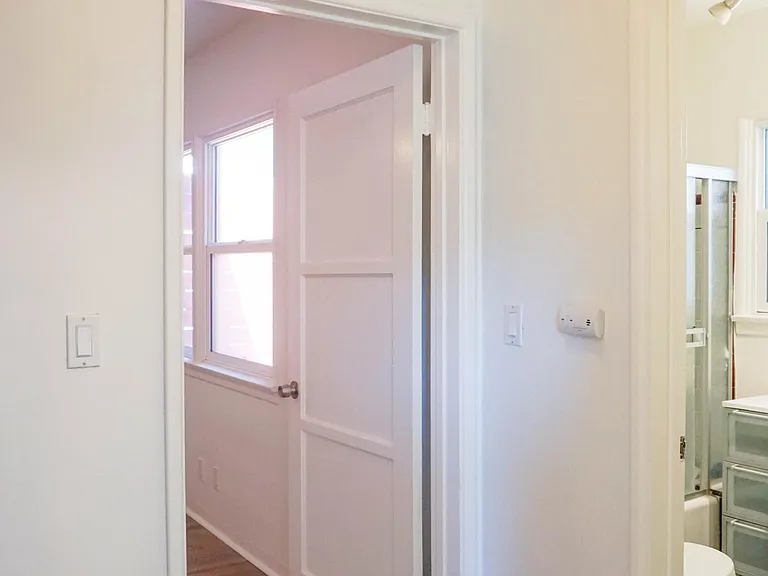 3244 Barham Blvd — Photo 10