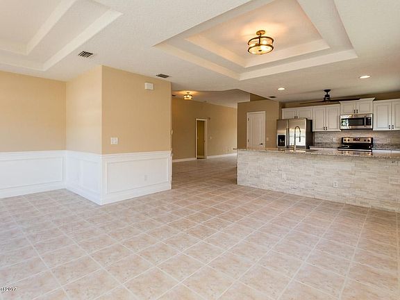 4th image of 743 Bantry Ct