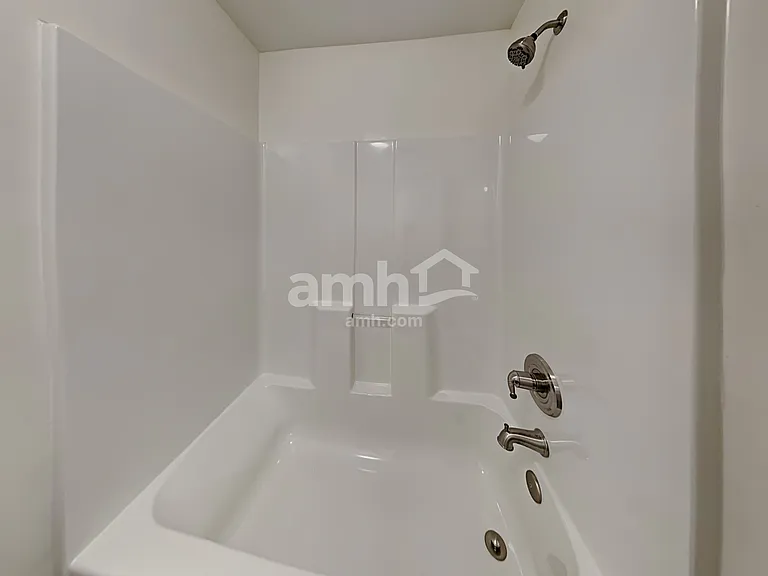 977 Grenier Ter — Photo 16