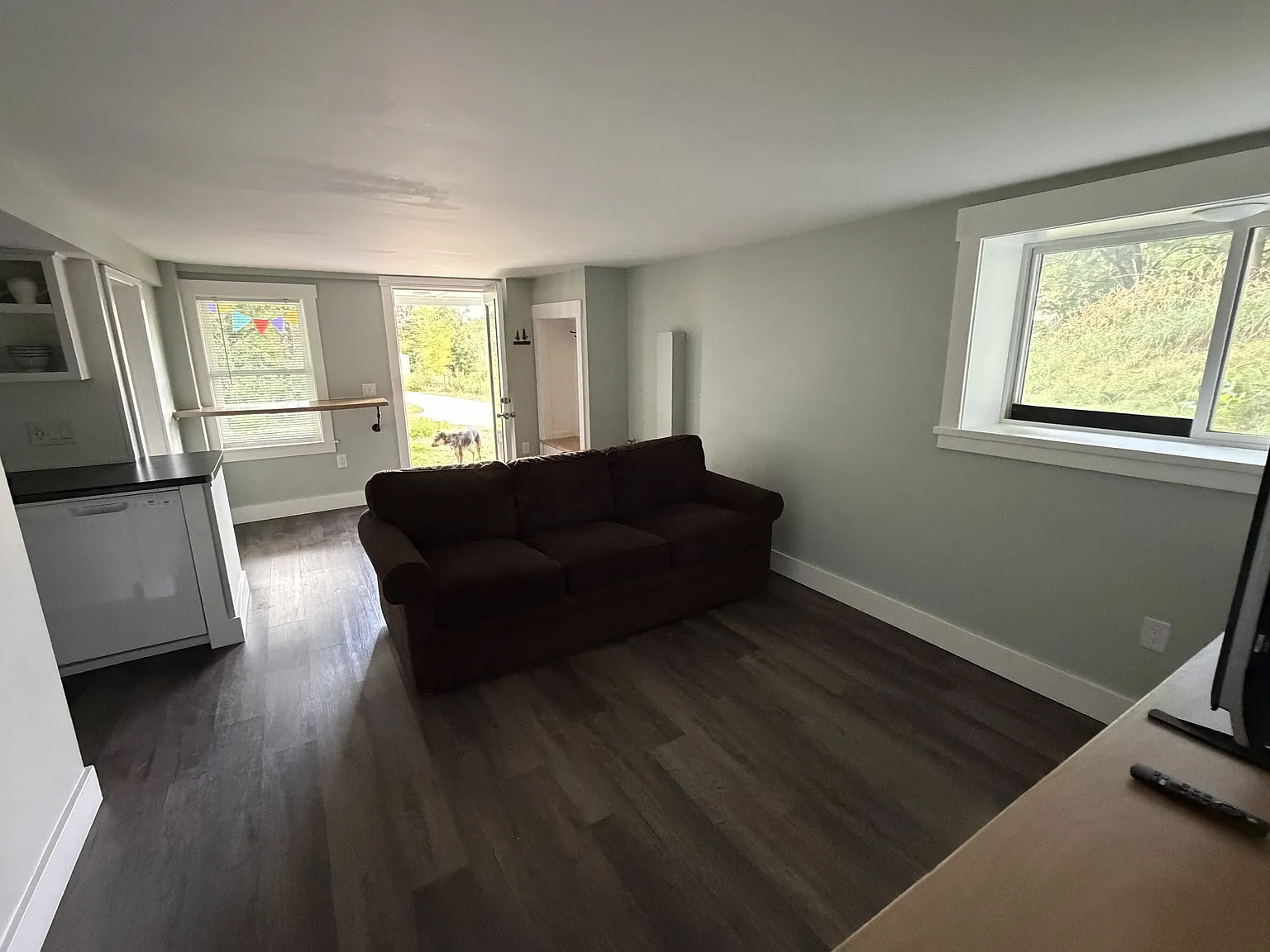 1 bed, 750 sqft, $1,200 — Photo 2