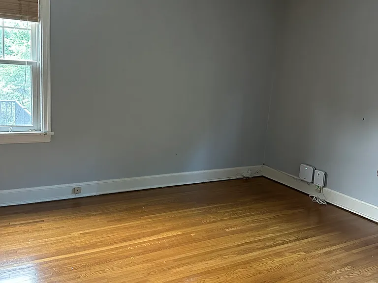 215 W Minnehaha Pkwy #2 — Photo 4