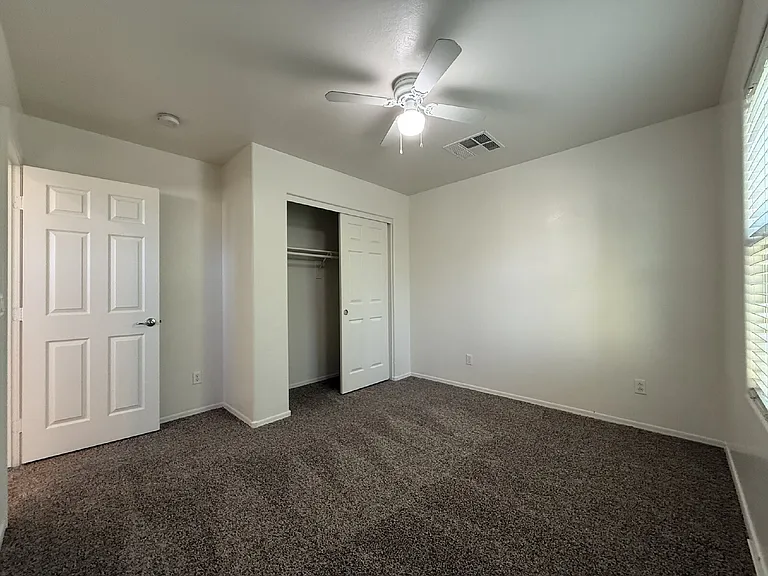 7258 W Palmaire Ave — Photo 19