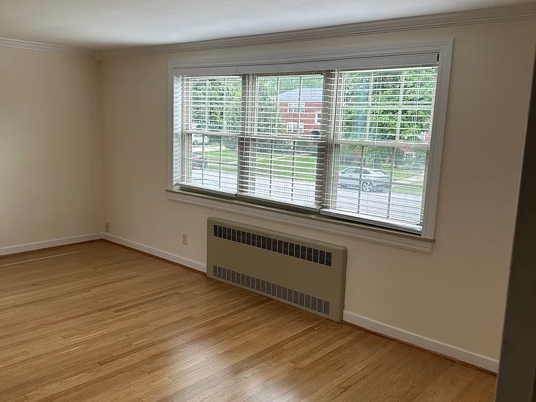 454 Bernhardt Dr #6 — Photo 4