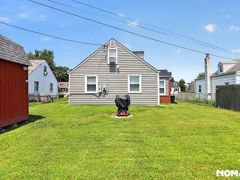 8217 Cornwall Rd — Photo 33