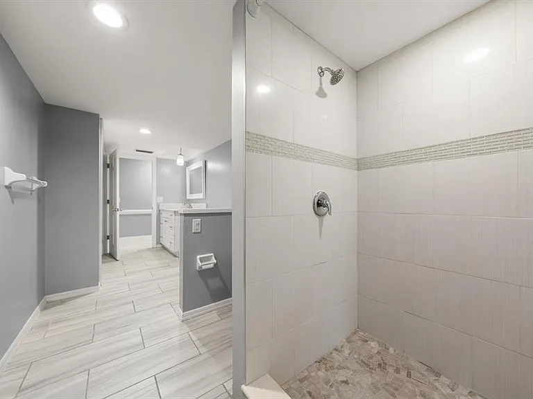 13903 Oberlin Manor Way — Photo 26