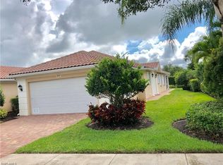 8242 Xenia Ln, Naples, FL 34114