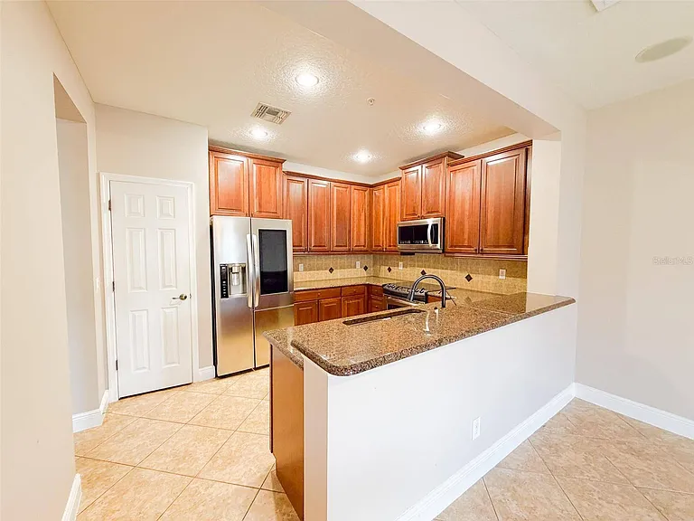 5489 Baldwin Park St — Photo 22